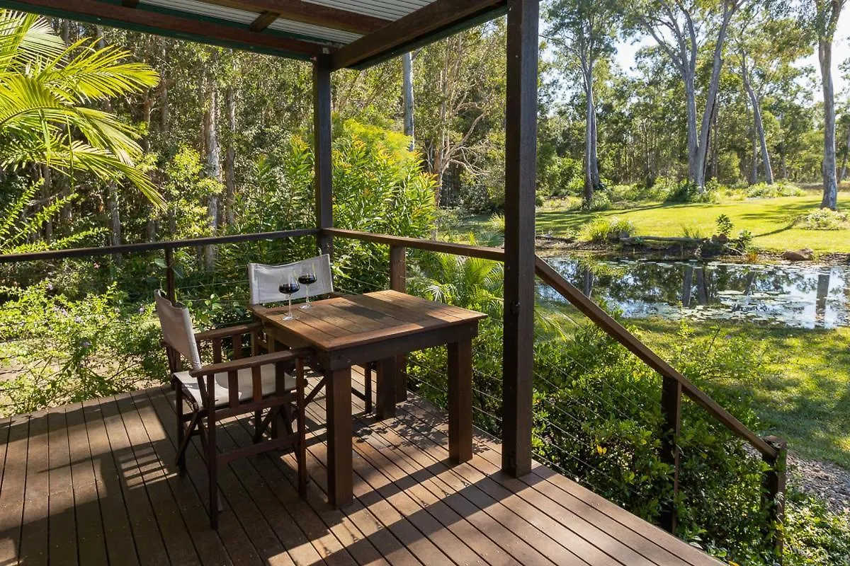 **** Bed & Breakfast Lake Weyba Cottages Noosa Peregian Beach Australia