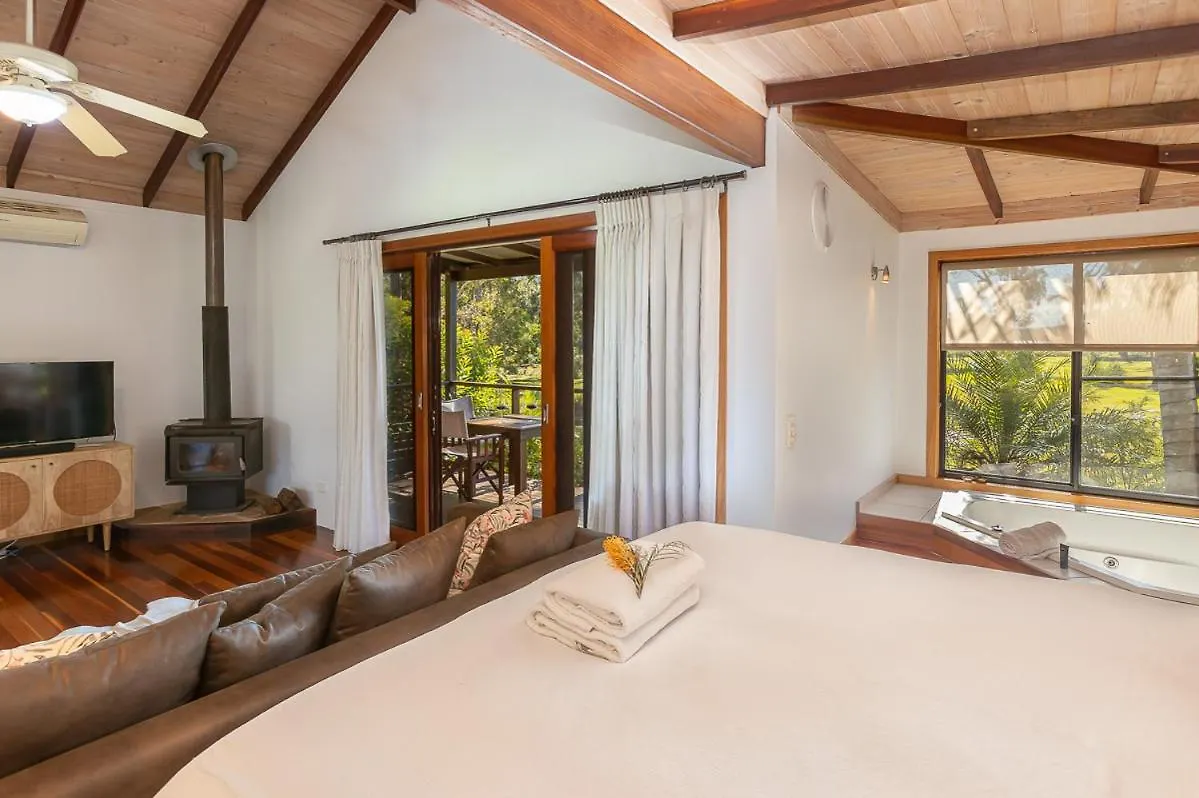 Lake Weyba Cottages Noosa Peregian Beach Bed & Breakfast