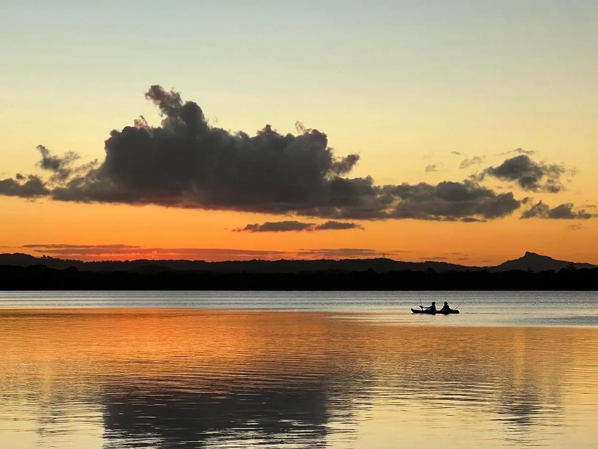 Bed & Breakfast Lake Weyba Cottages Noosa Peregian Beach